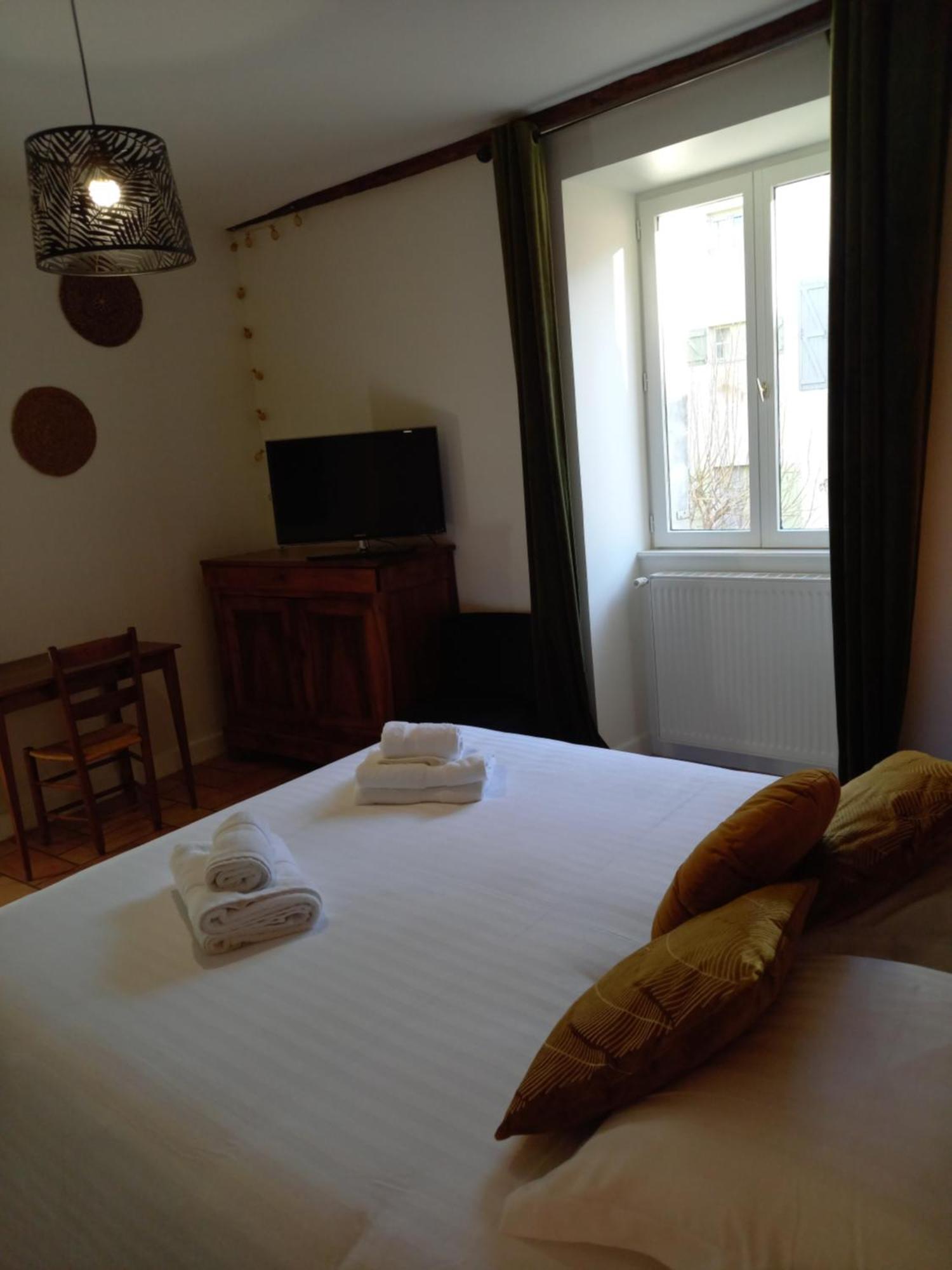 Hotel De La Halle Nolay  Εξωτερικό φωτογραφία