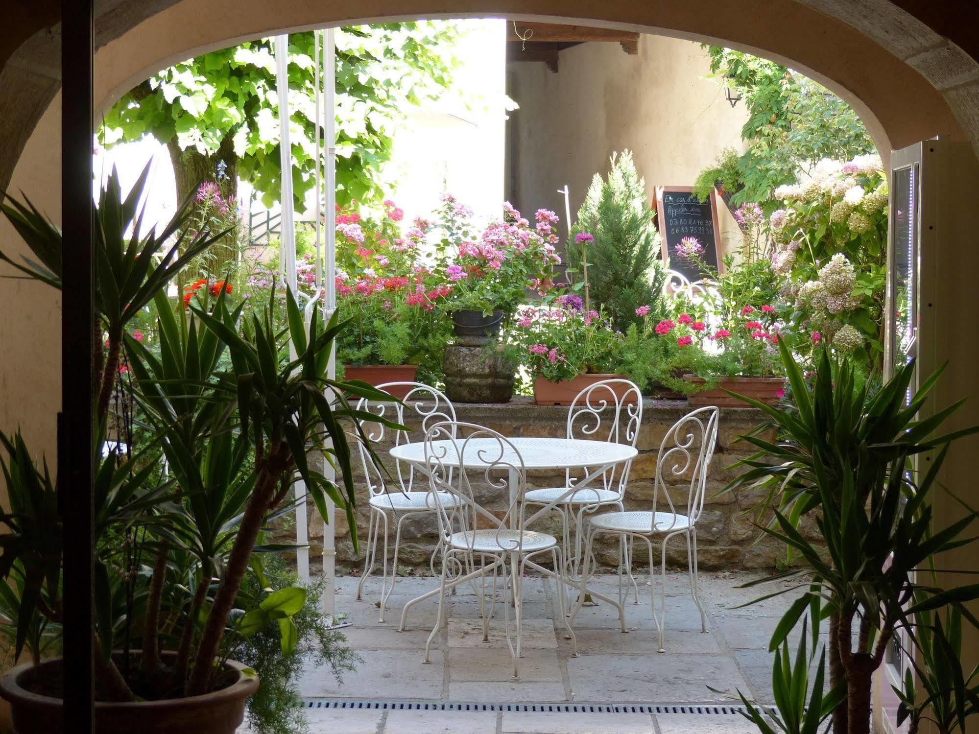 Hotel De La Halle Nolay  Εξωτερικό φωτογραφία