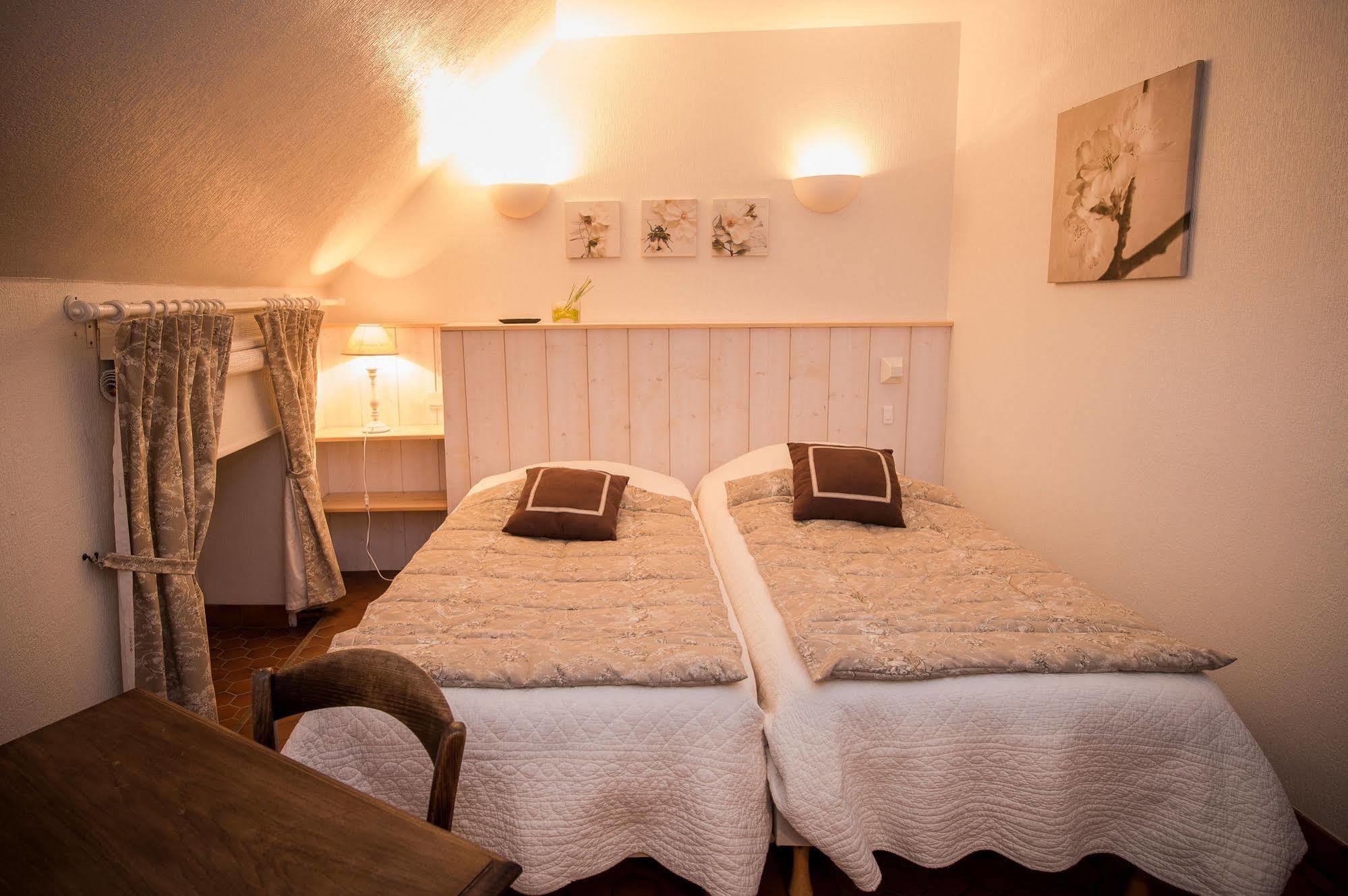 Hotel De La Halle Nolay  Εξωτερικό φωτογραφία