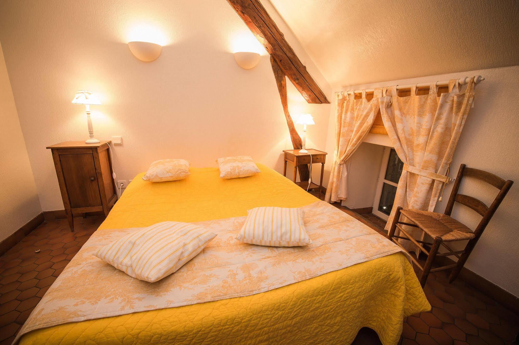 Hotel De La Halle Nolay  Εξωτερικό φωτογραφία